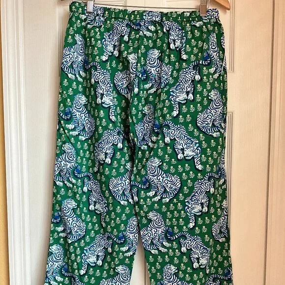 NWT PRINTFRESH Green Floral with TIGERS Cotton Long Pajama Set Size Medium - Picture 7 of 8